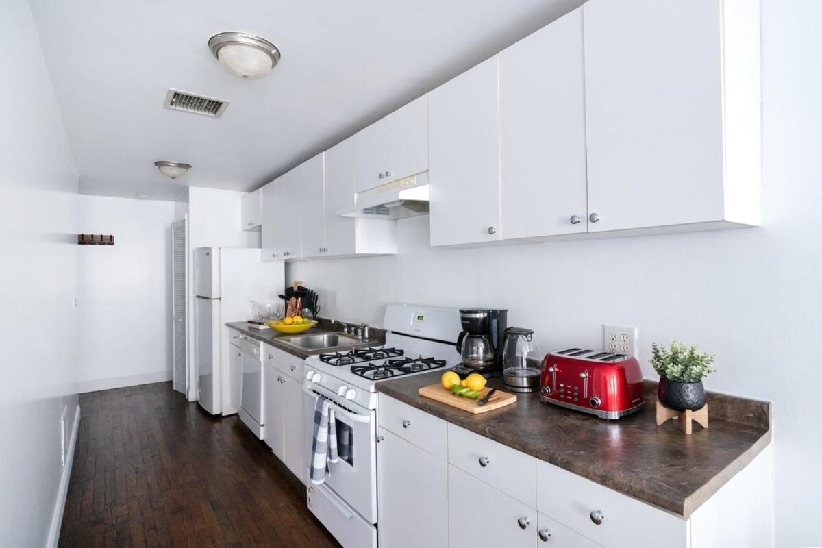 1435-3 3 Bedrooms 2bath W&d Prime Upper East Apartment